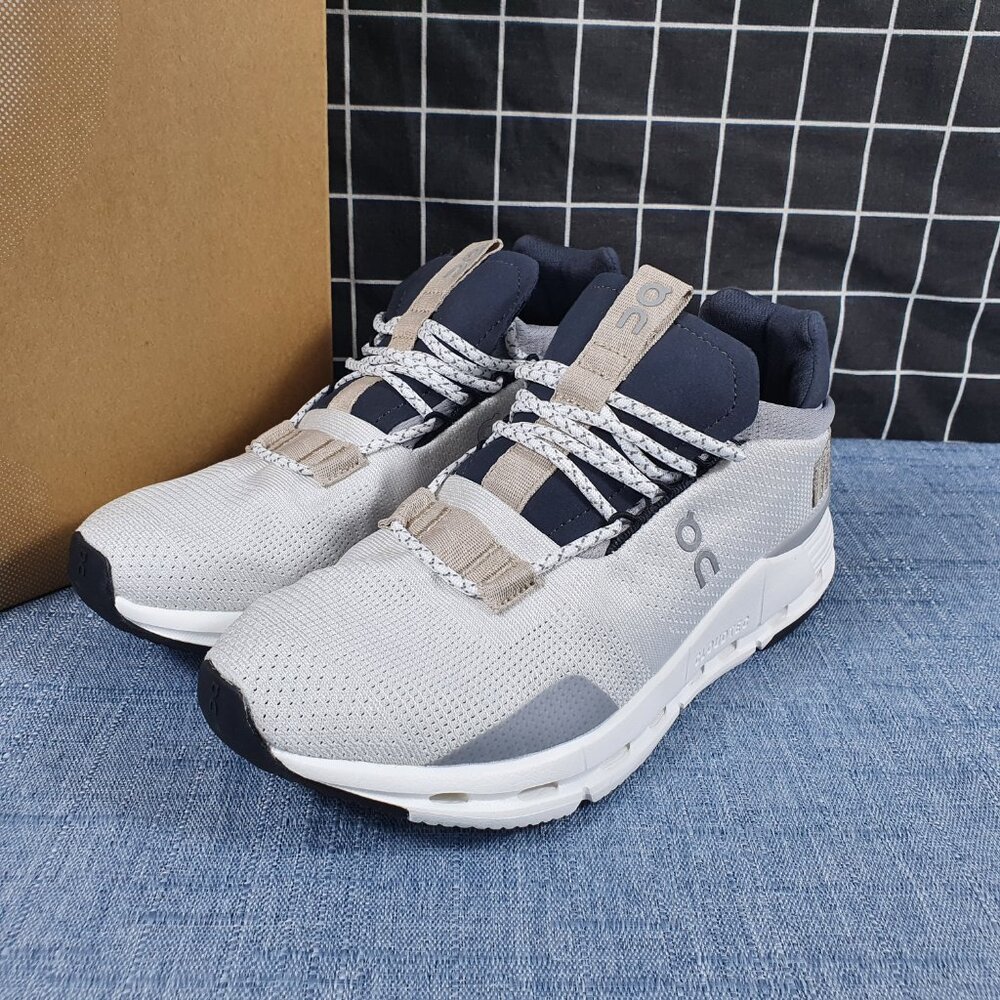 On Running Women's Gray and Black Sneakers